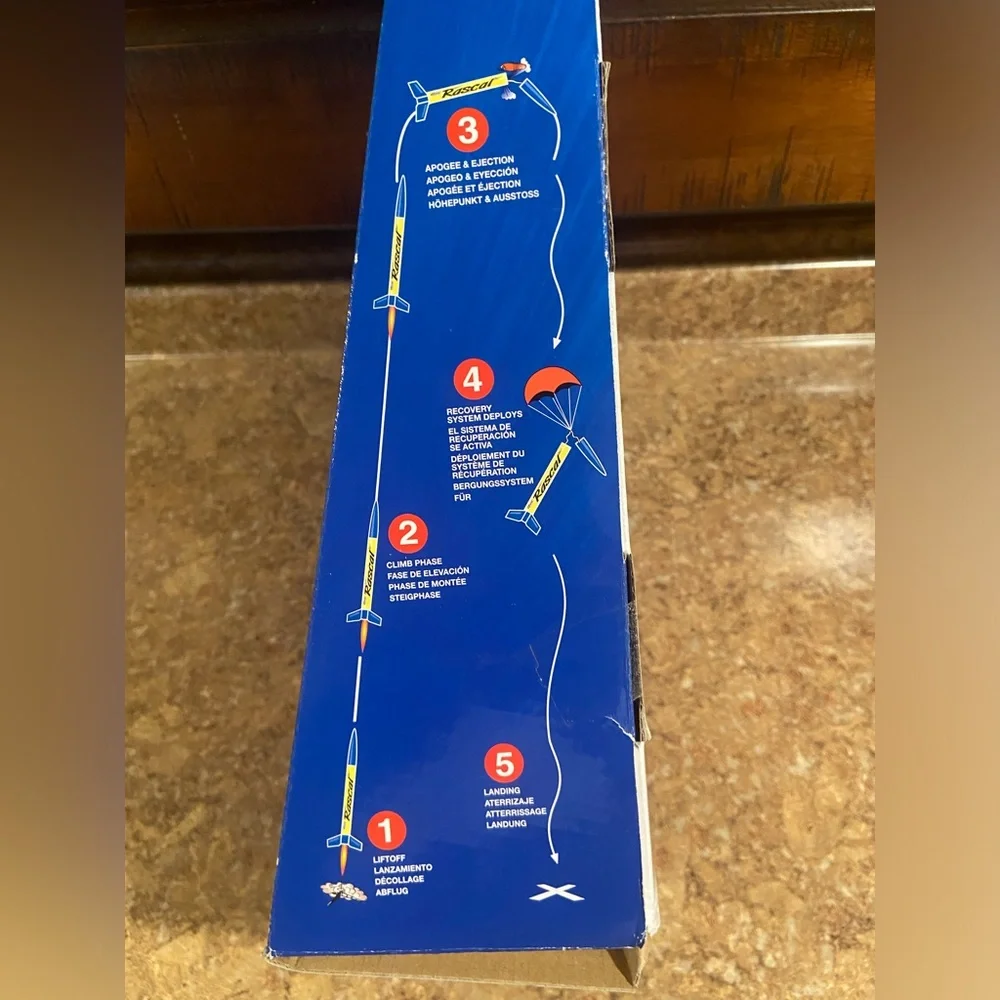 Estes Red Rider Rocket - Picture 3 of 4